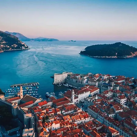 Jany - Two Bedroom With View *